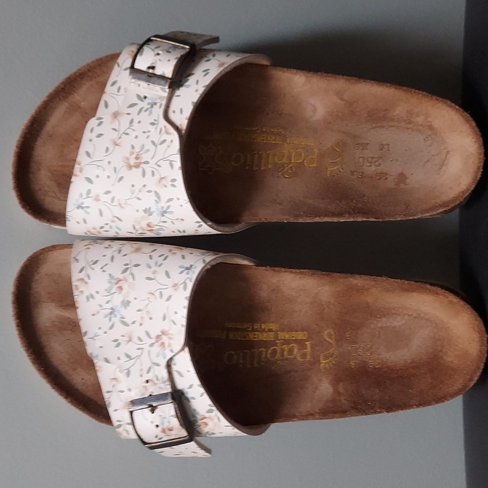Birkenstock papillio 39 gently worn floral print cream single strap madrid